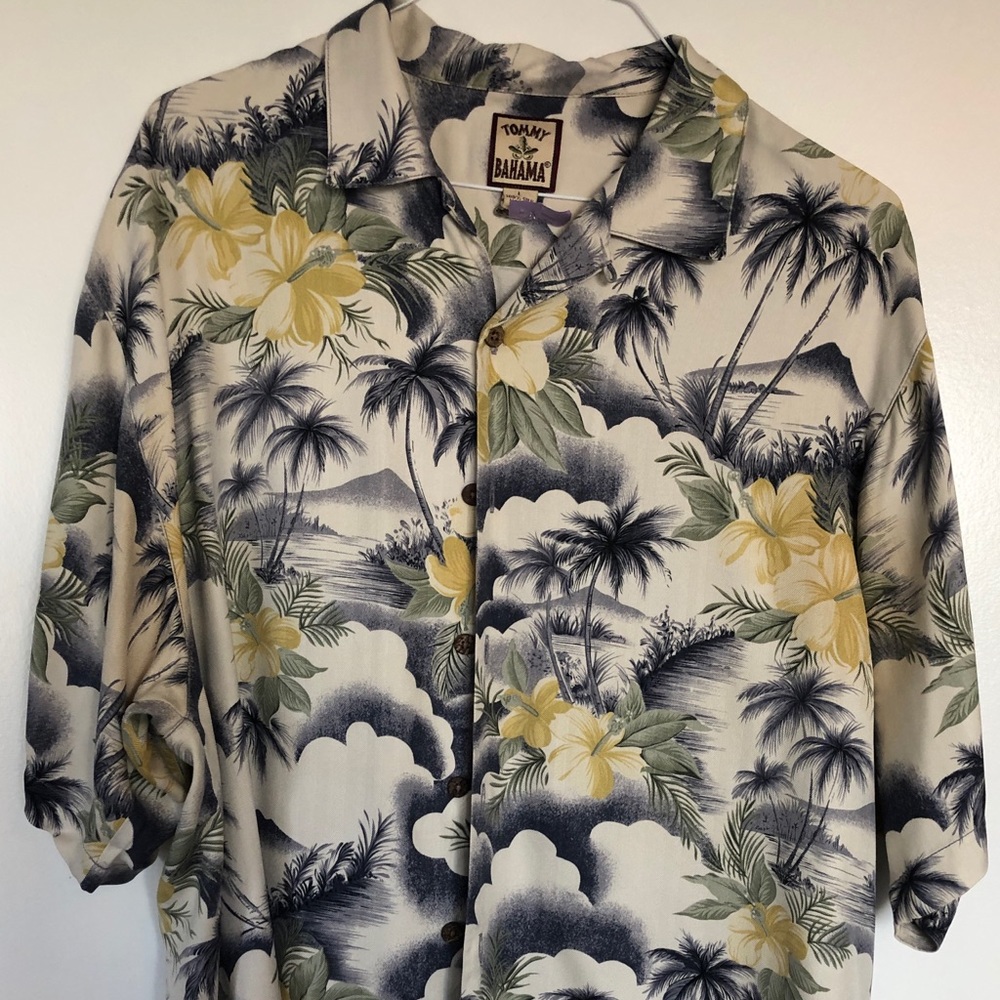 Tommy Bahama 100% silk shirt